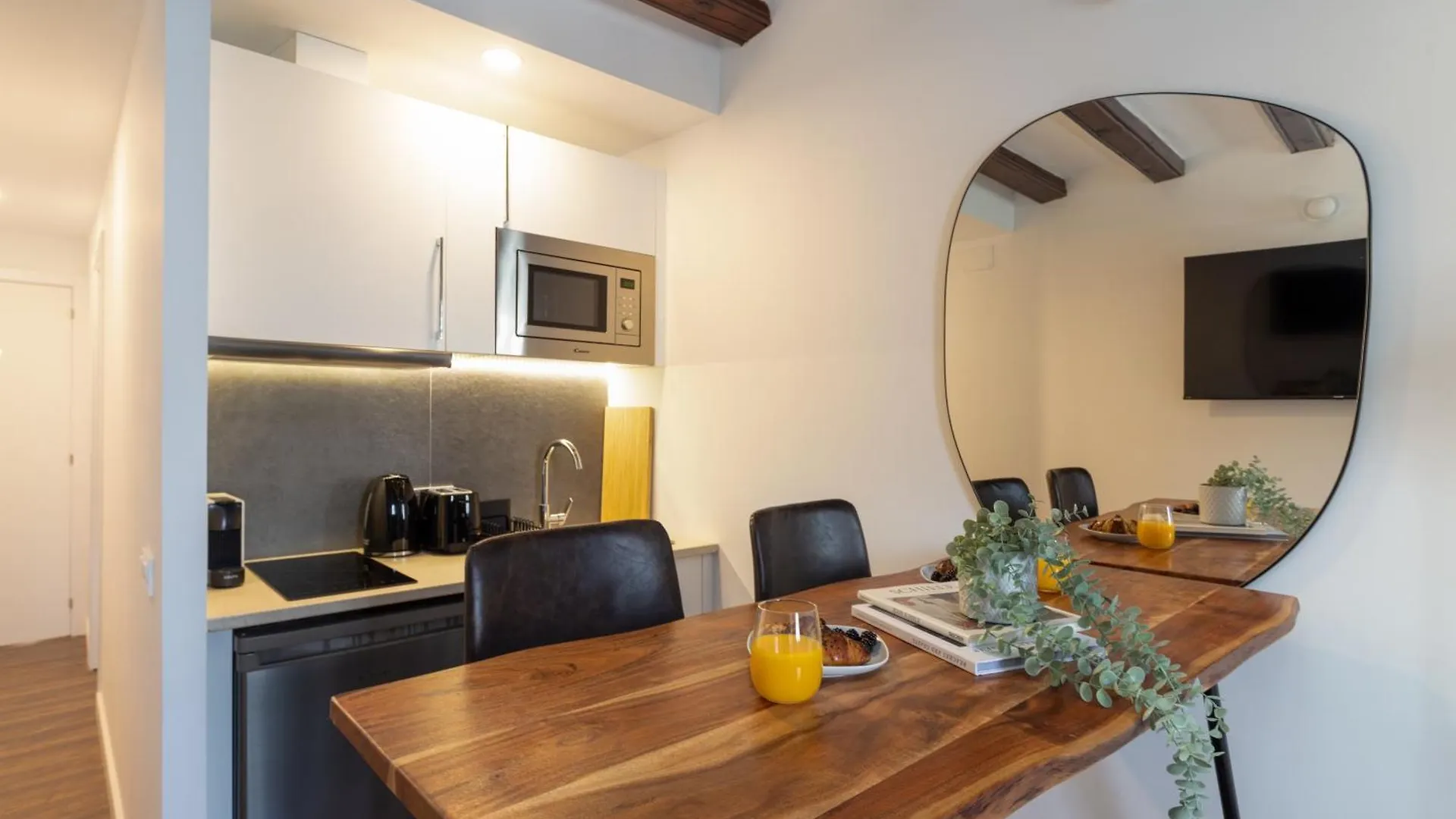 Antique Soul Apartments & Studios Ramblas برشلونة
