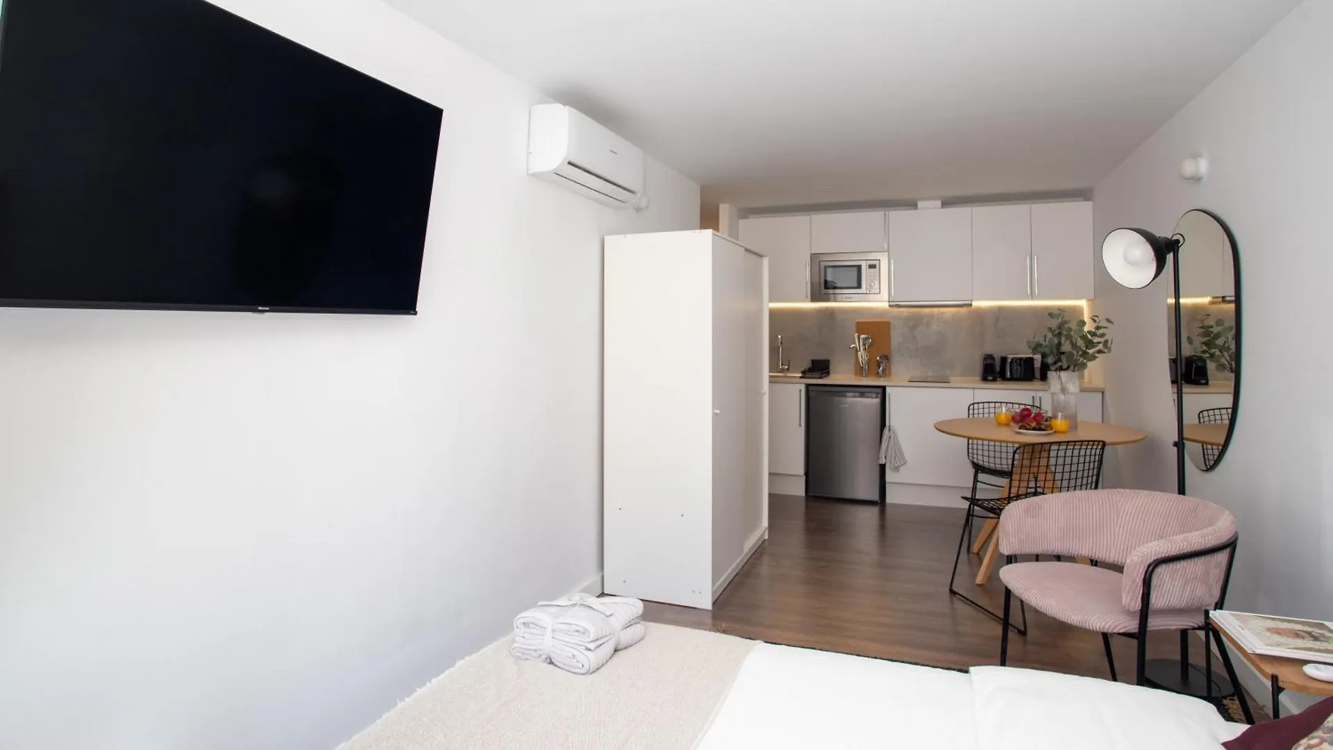 Antique Soul Apartments & Studios Ramblas برشلونة