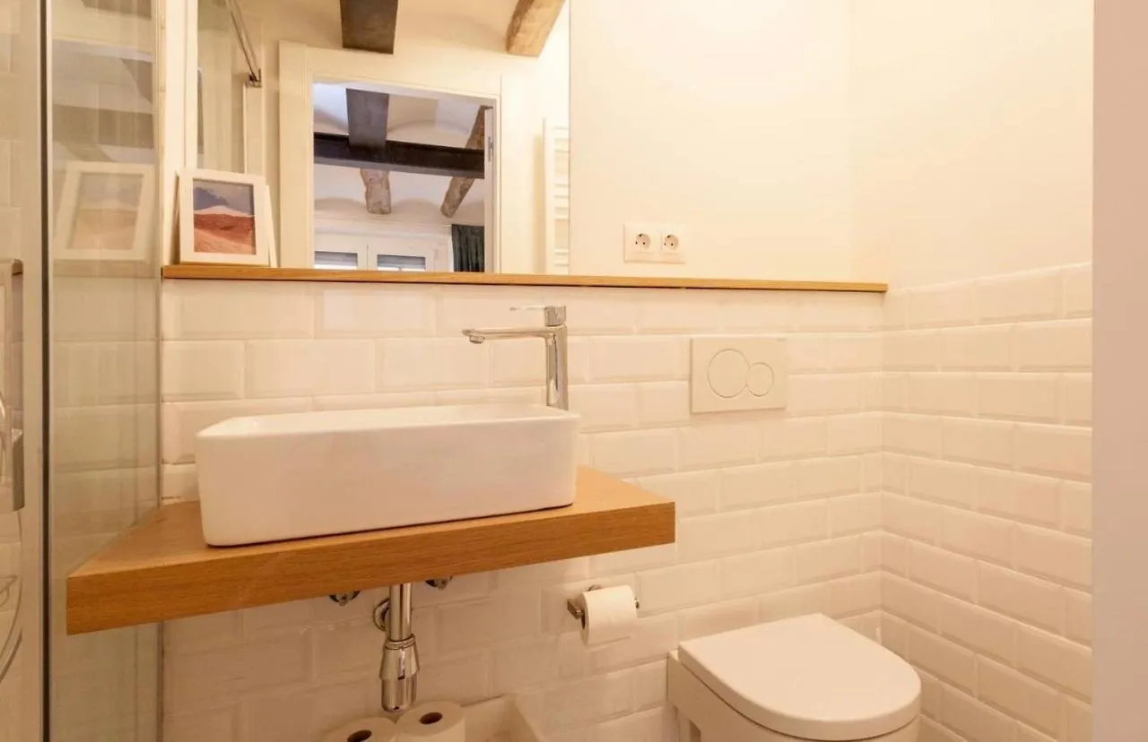 Antique Soul Apartments & Studios Ramblas برشلونة 0*,